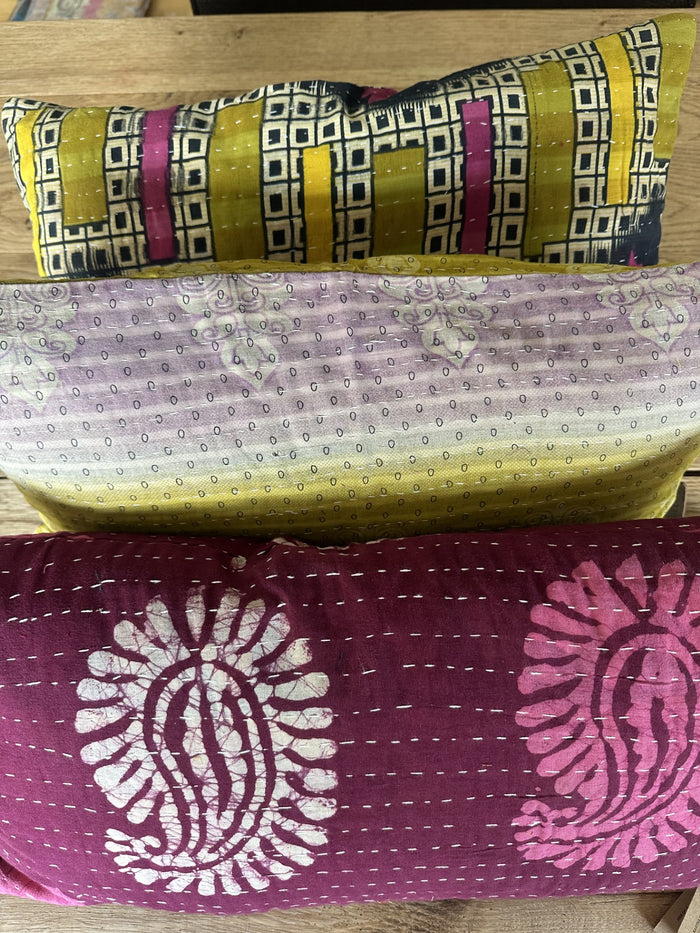 Kantha Trio 04 – 3 Sari pudebetræk 30×50 – Quote Copenhagen