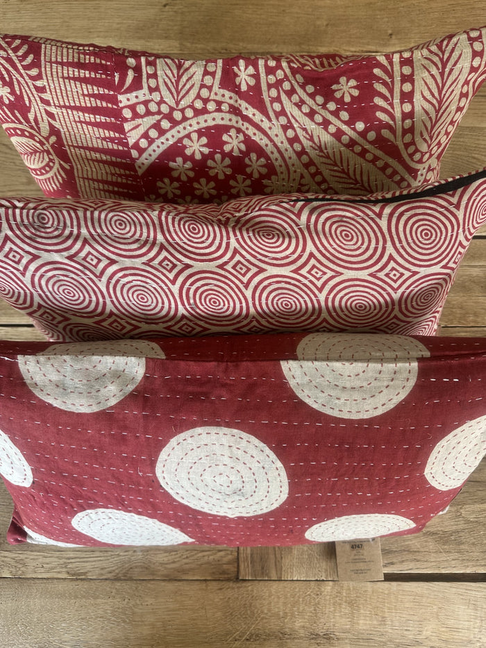 Kantha Trio 06 – 3 Sari pudebetræk 30×50 – Quote Copenhagen